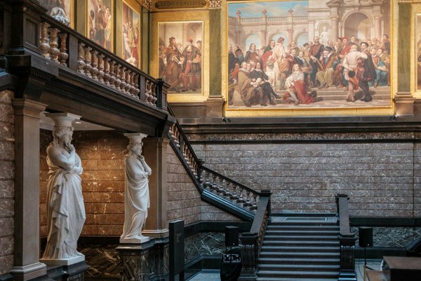 Astuces incontournables pour planifier une soirée d'improvisation théâtrale inoubliable entre amis !